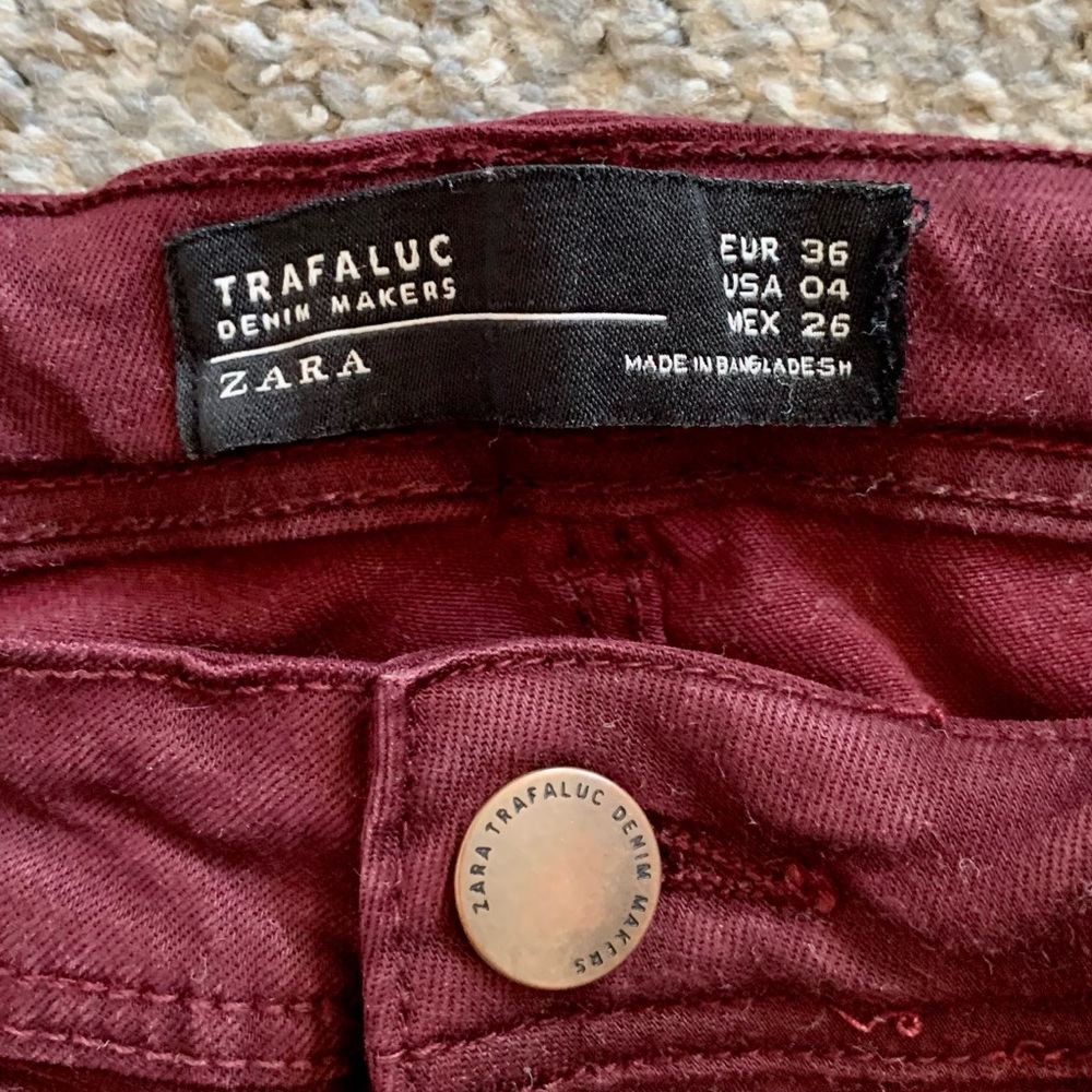 ZARA denim stretch in maroon